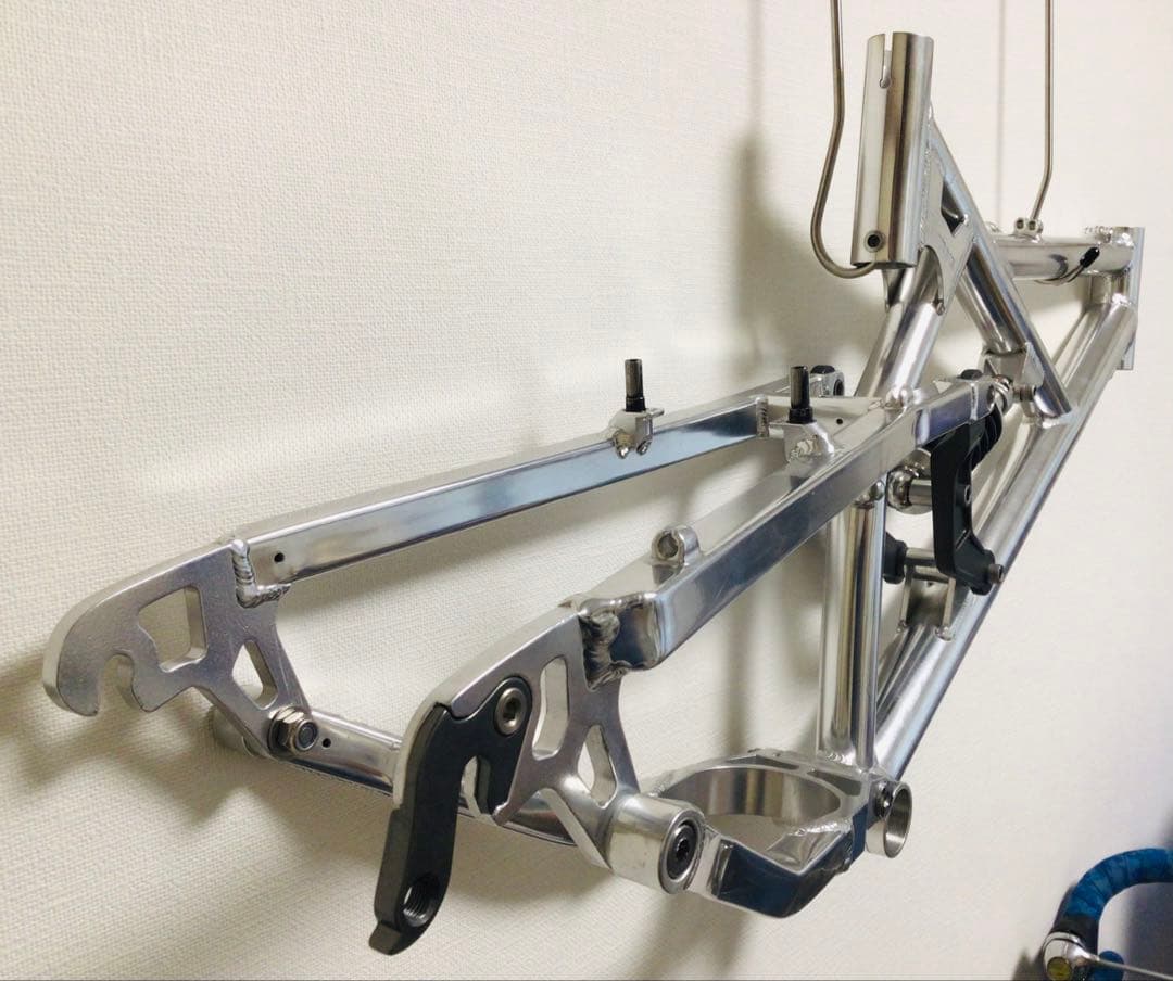 レース用フルサスMTB 英国製 Kinesis アルミ合金フレームセット 未使用