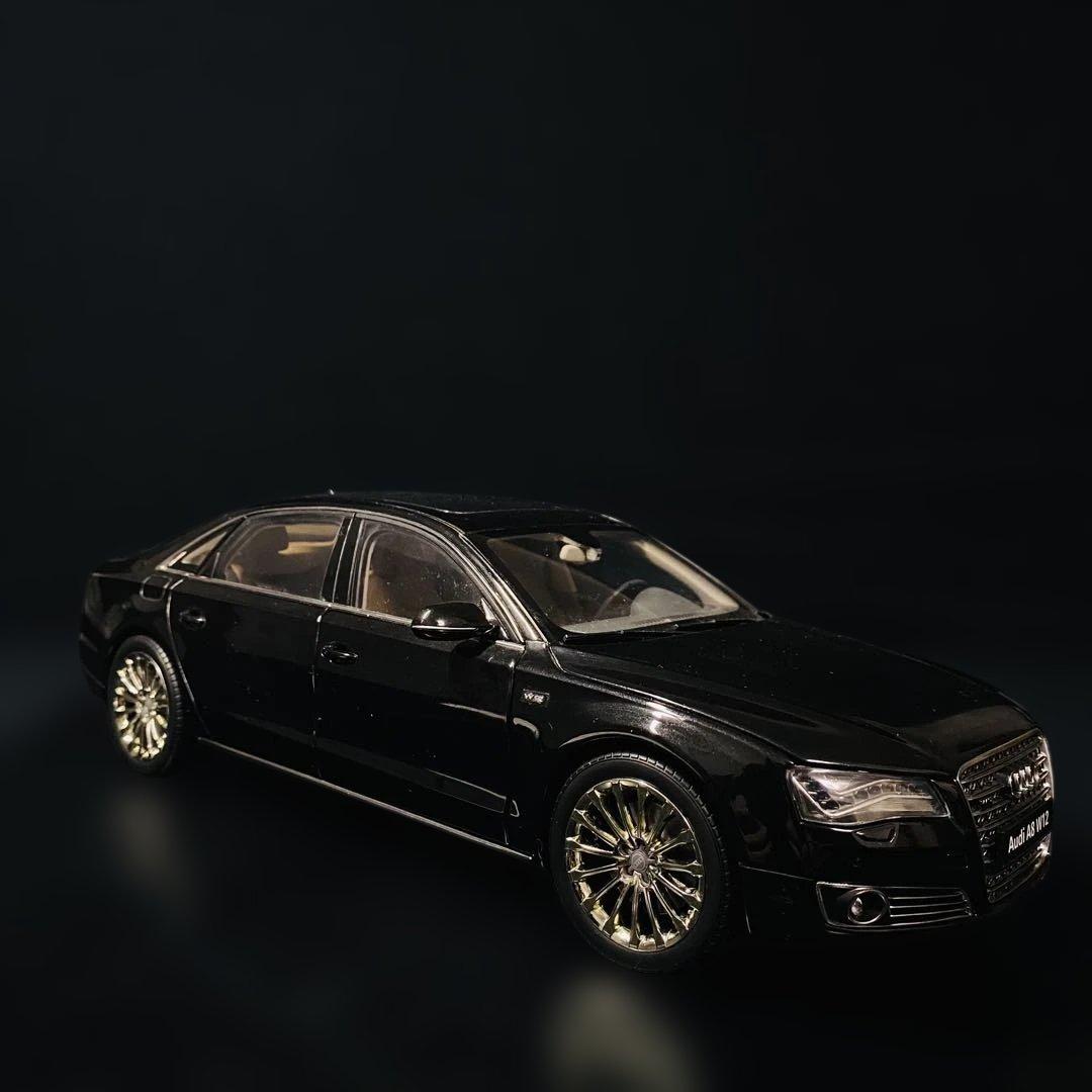 京商 1/18 Audi A8L W12
