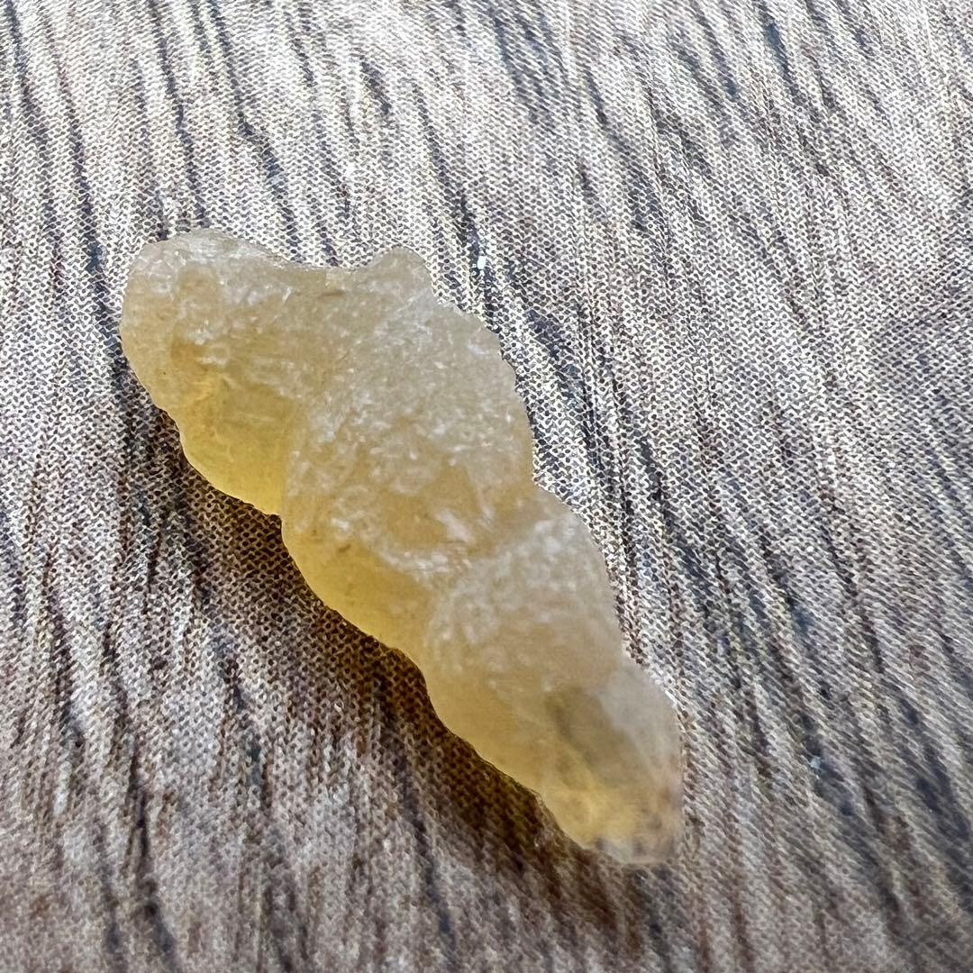 オパライズドシェル オパール 貝 巻貝 鉱物 標本 原石