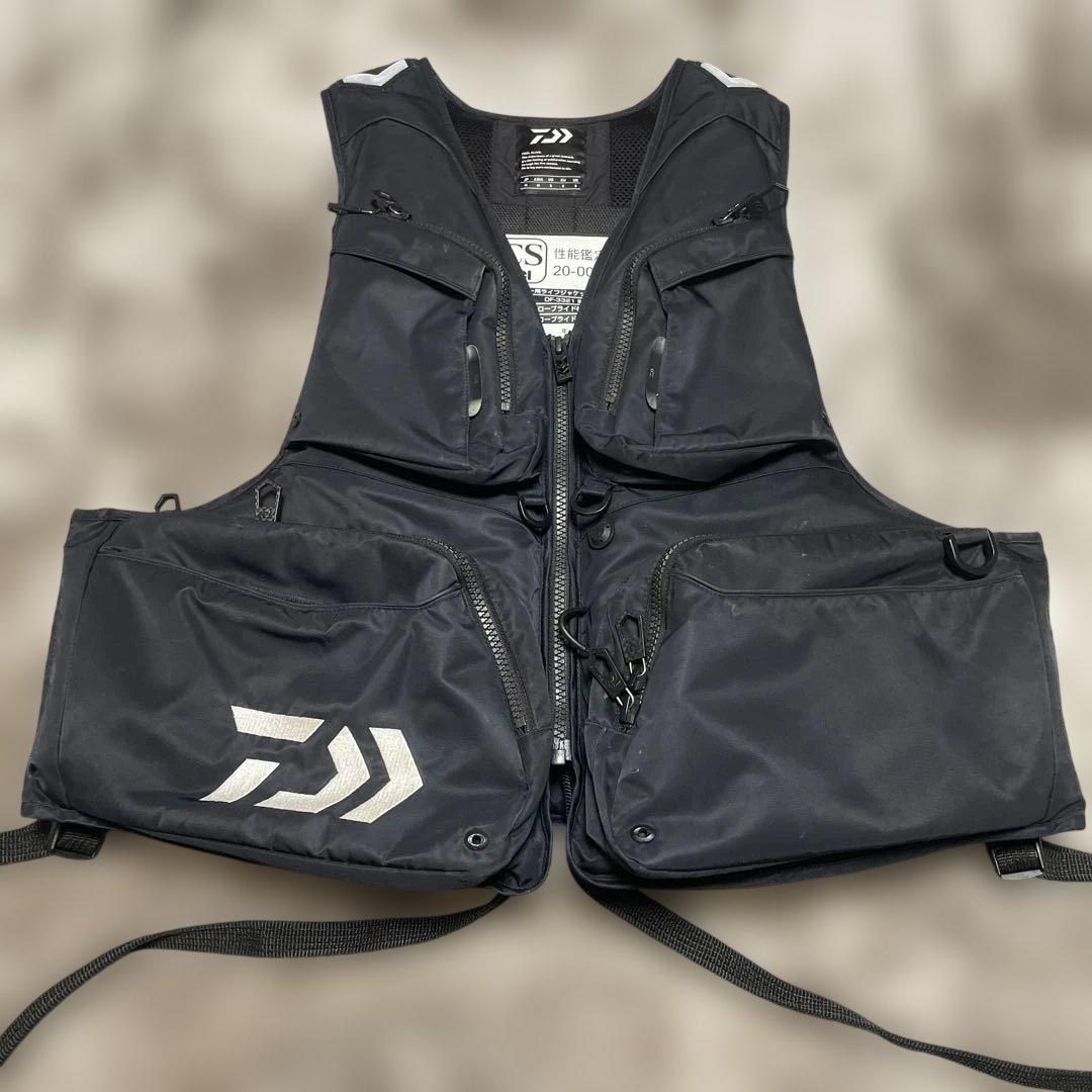 ダイワ バリアテックサイバーフロート　DF-3321 ライフジャケット 黒　M