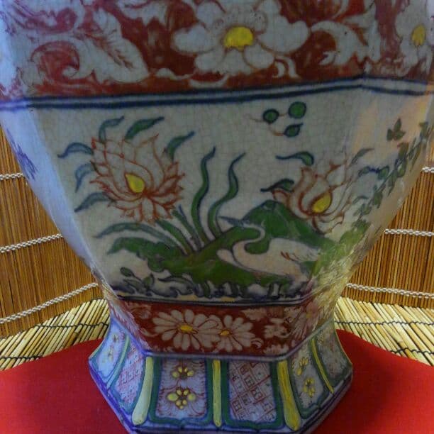 中国美術 5彩六角形壺　高さ35㎝