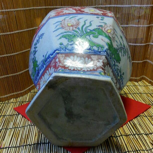 中国美術 5彩六角形壺　高さ35㎝