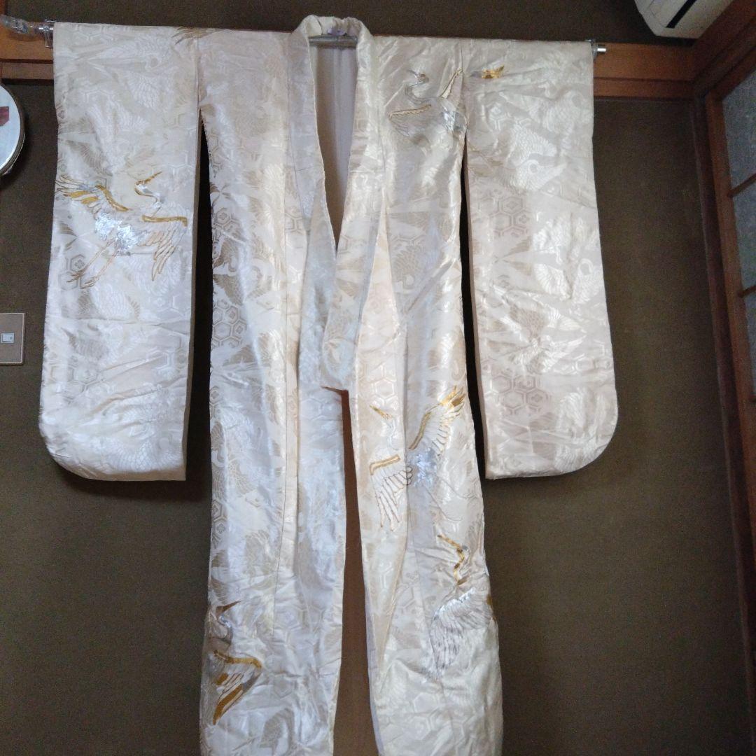 白地に総鶴柄の打ち掛け、着物打掛含む