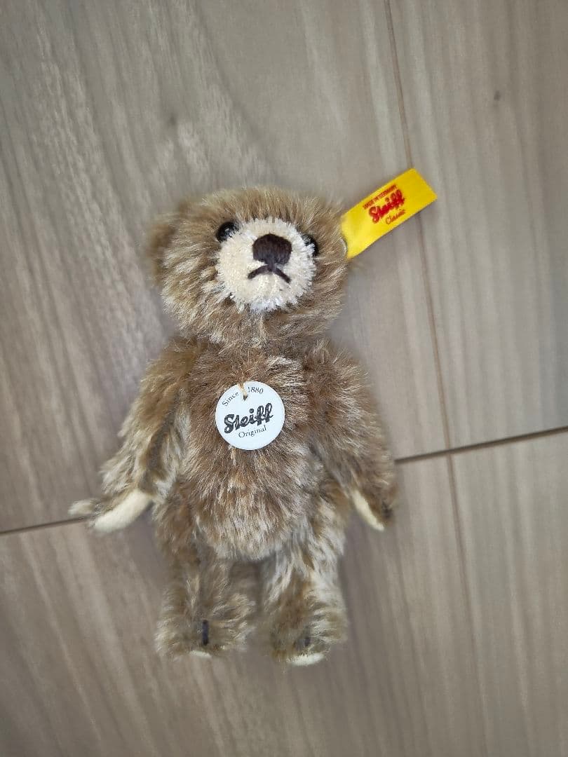 Steiff クマ型ぬいぐるみ 小型 タグ付き