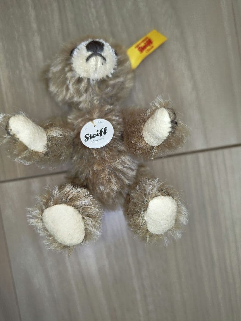Steiff クマ型ぬいぐるみ 小型 タグ付き