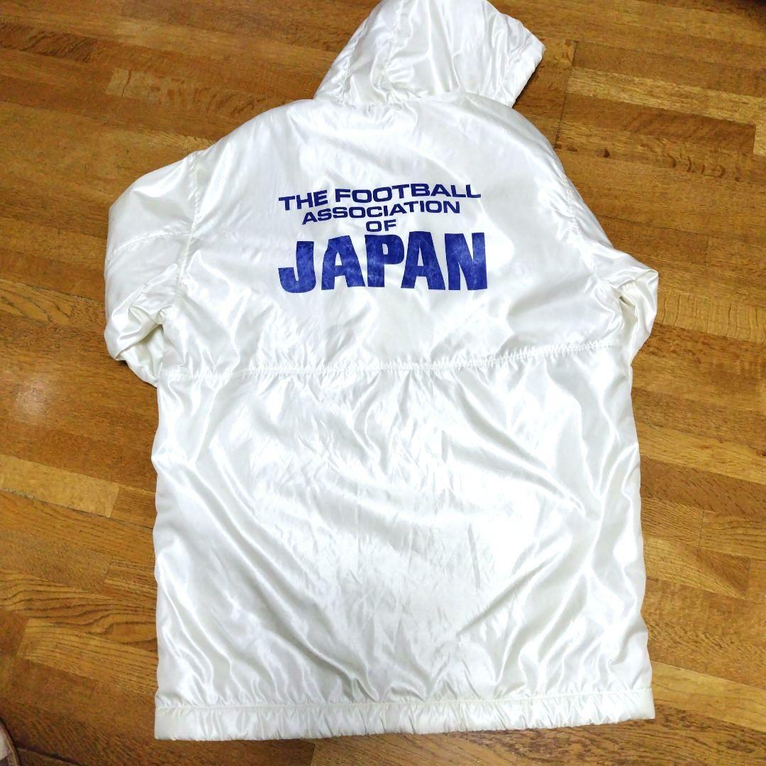 Asics ホワイト ピステ フード付き