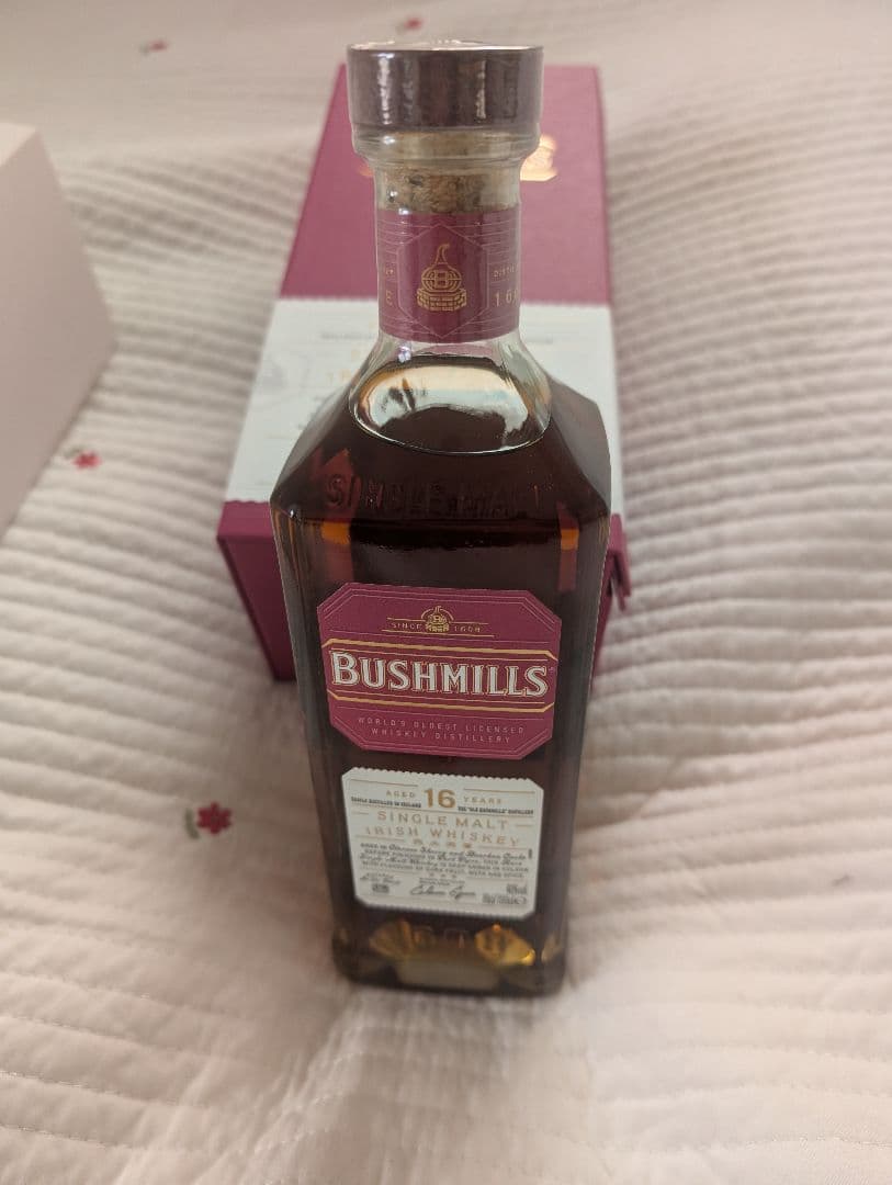 お値下げ中！ブッシュミルズ16年　モルトウイスキー　化粧箱入　BUSHMILLS