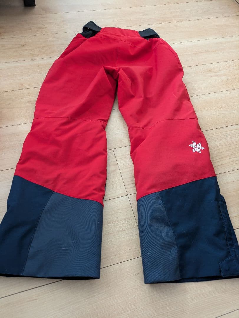 ゴールドウィン　 スキーウェア (ユニセックス)上下セット　子供もOK