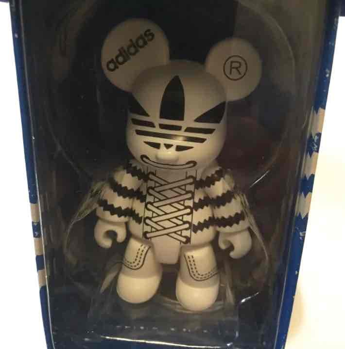 adidas QEE 激レア　キーホルダー　非売品