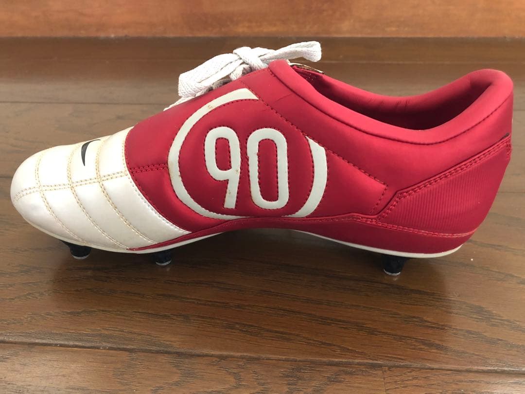 【元スペイン代表】ホセ・アントニオ・レジェス 直筆 サイン入り スパイク 右足用