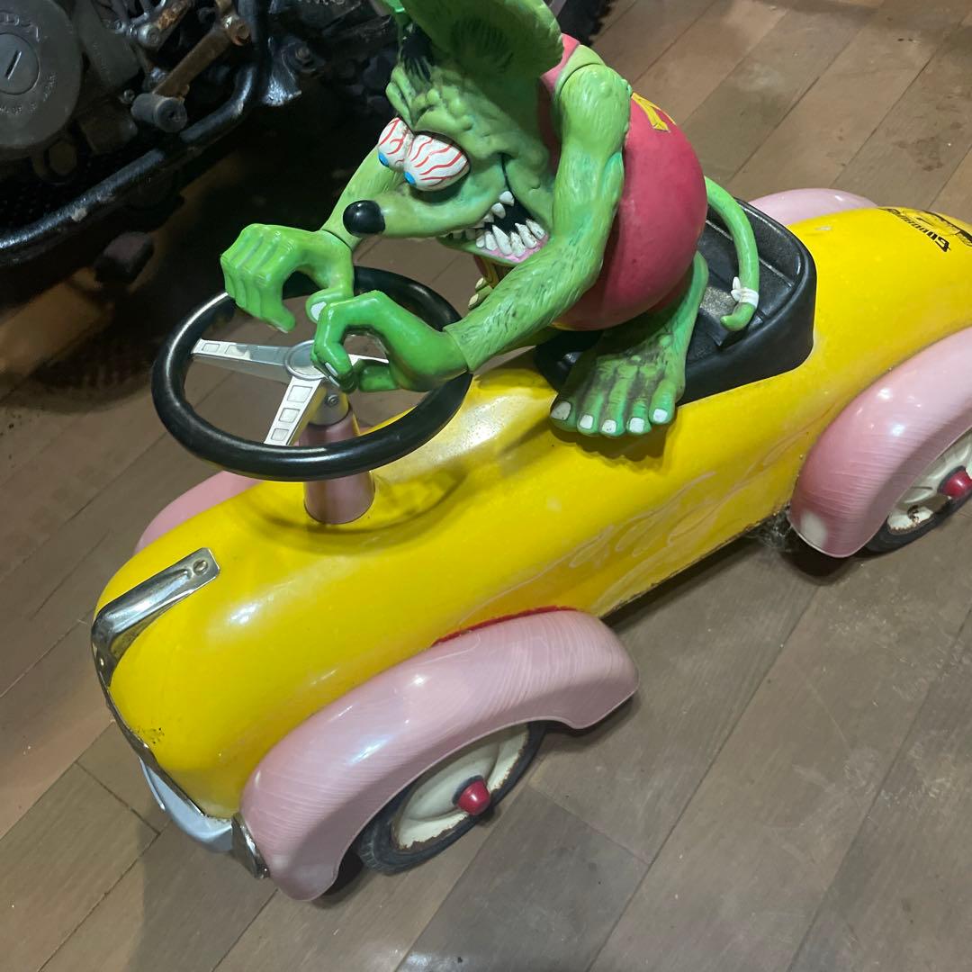 ラットフィンクとファイャーマッスルカー