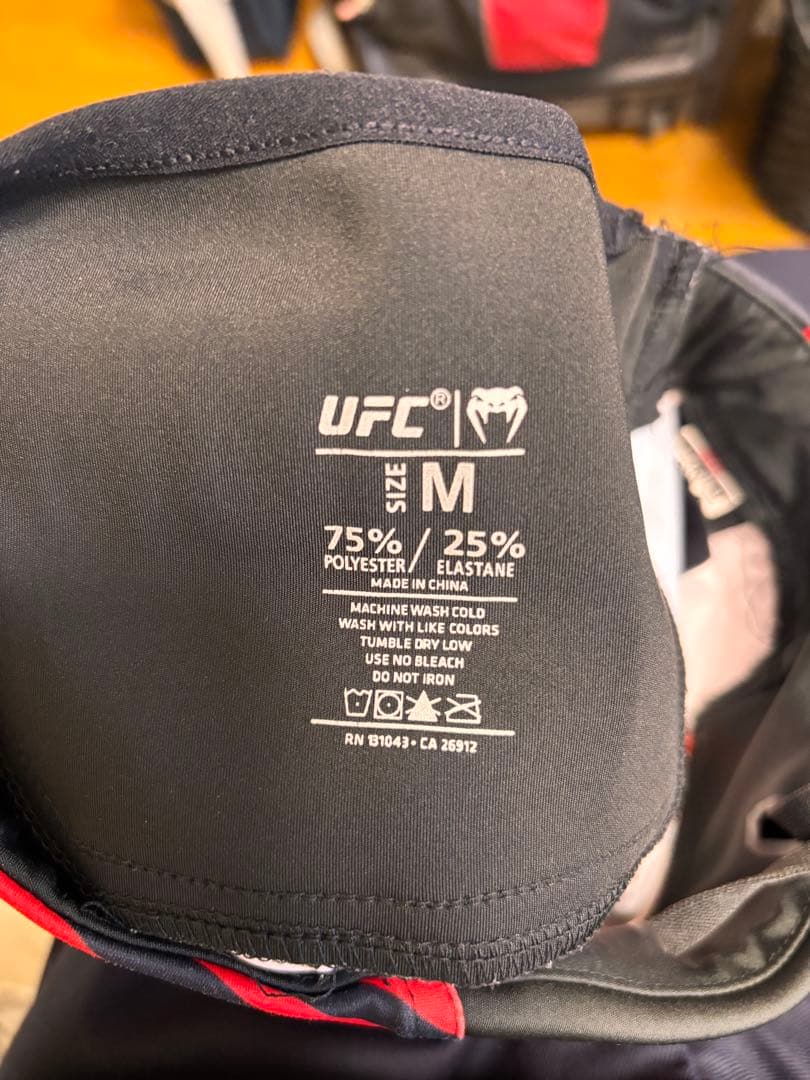 [限定品] 廃盤モデルUFC ファイトショーツ　メンズ　venum