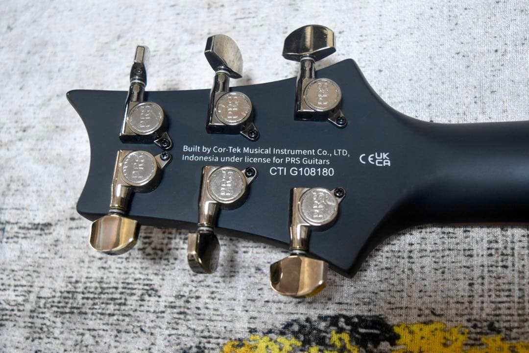 ギター PRS SE Custom24 Lake Blue Midnight Burst