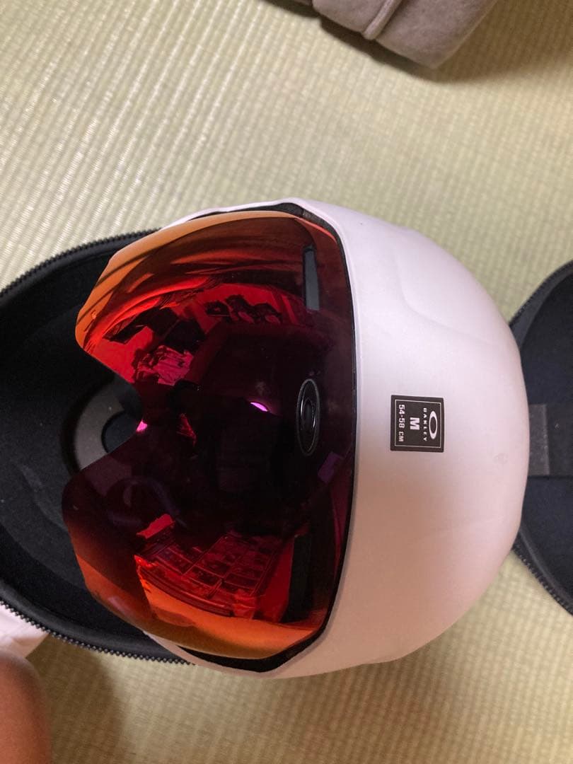 Oakley ホワイト　ヘルメットARO7