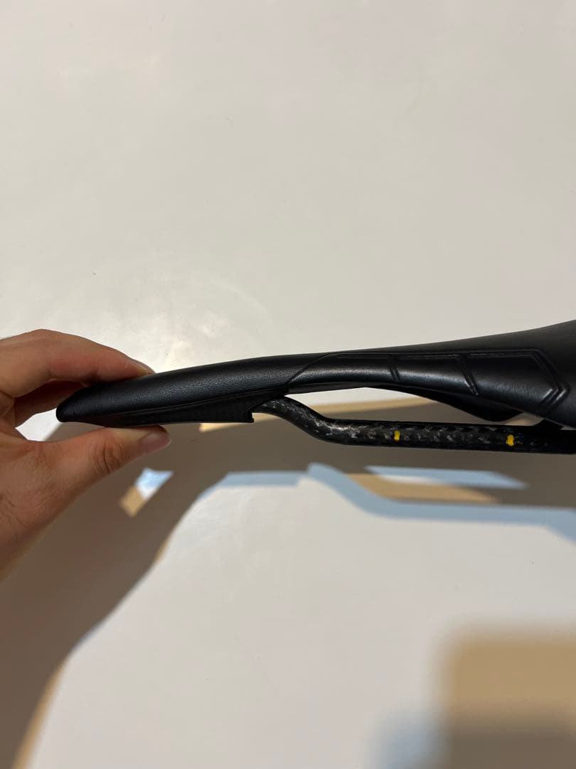 ASTVTE アスチュート MOON RACING カーボン サドル 軽量