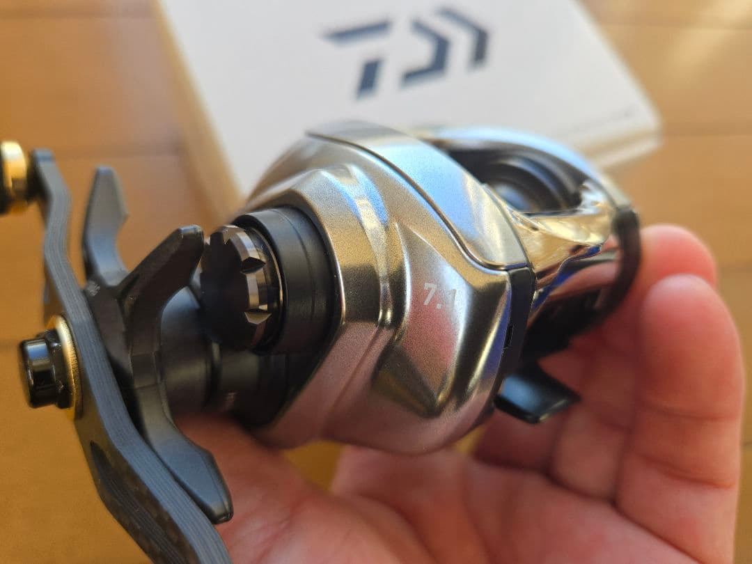 【美品】Daiwa　ダイワ　21ジリオンSVTW 100HL
