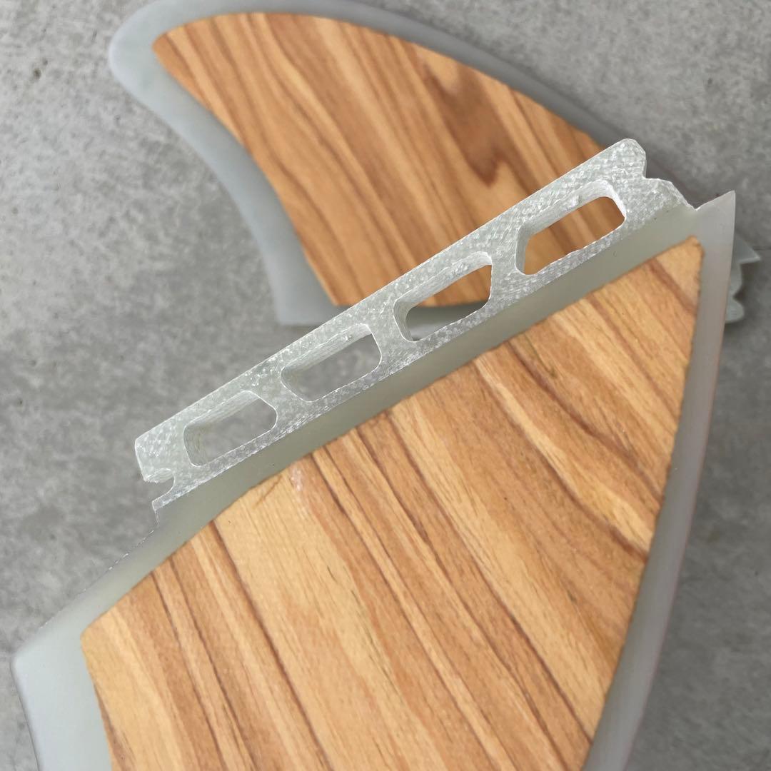 キールフィン　サーフィン　フューチャー　Futures フィッシュ　ツイン