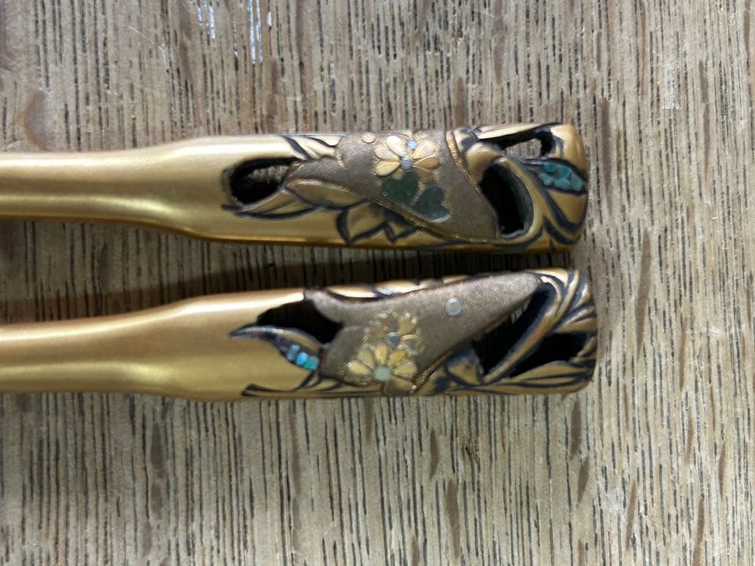 ゴールド螺鈿細工透かし模様櫛とかんざしセット　箱入り