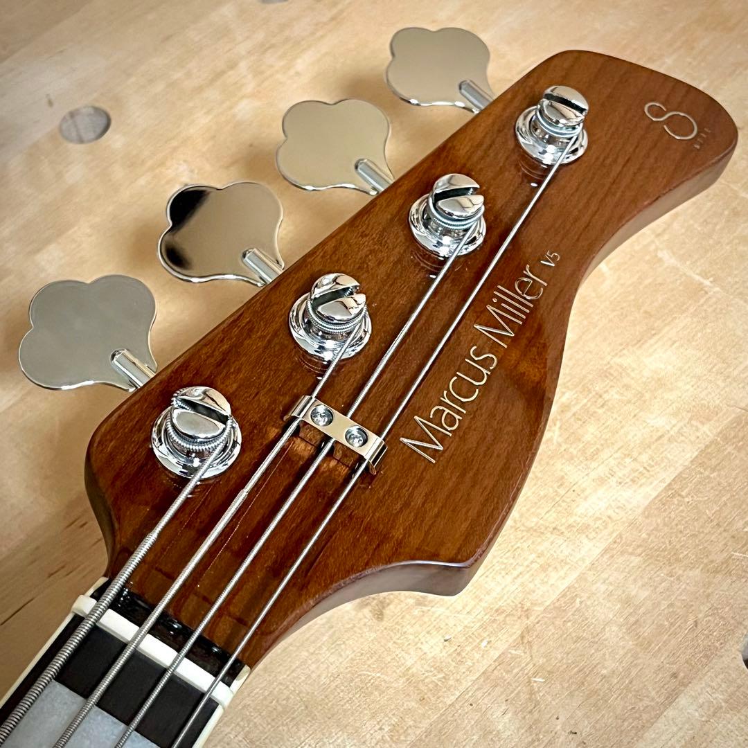 新品同様 Sire / V5R Alder-4 ※fender sadowsky