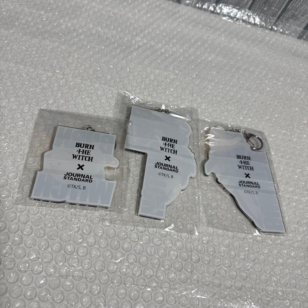 【３点】　BURN THE WITCH アクリルキーホルダー　希少品