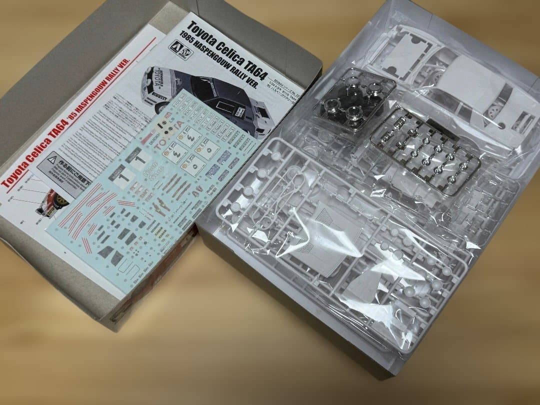 新品未使用 BEEMAX 1/24 Toyota TA64 Celica 2種