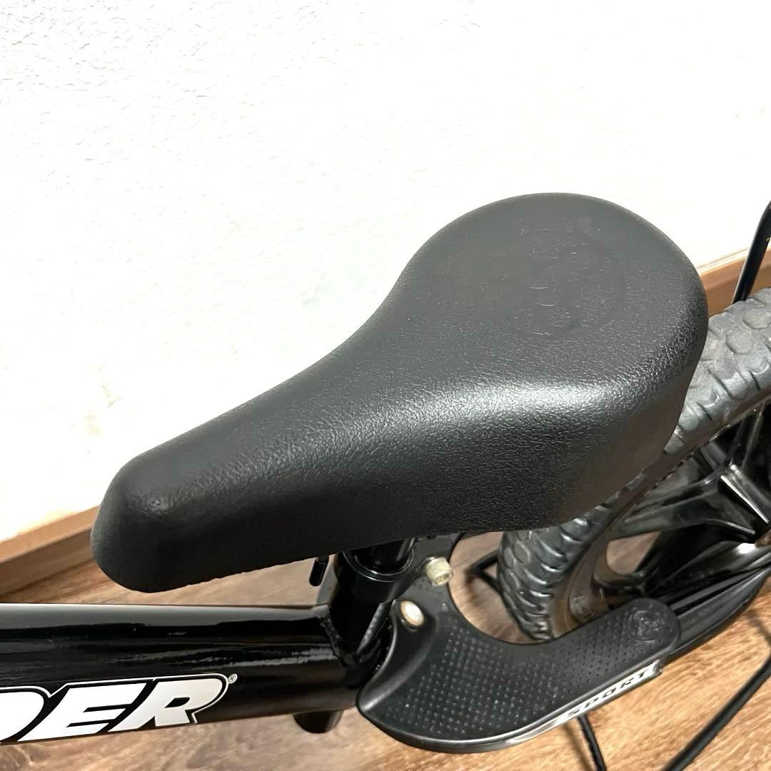 ひーちゃん　ストライダー スポーツ ブラック 12インチ 付属品多数