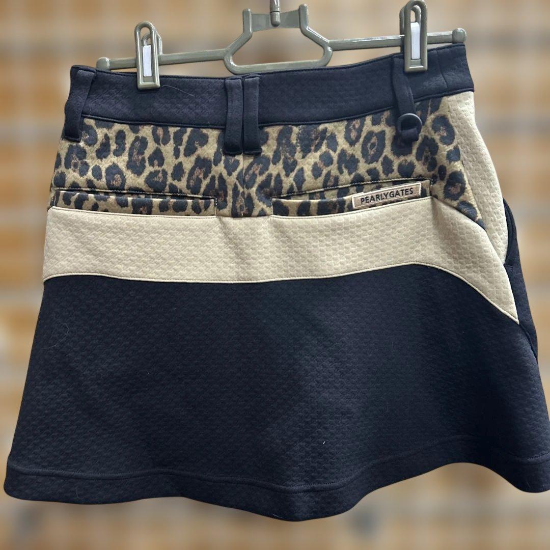 A6.パーリーゲイツ　レディース　ゴルフ　スカート