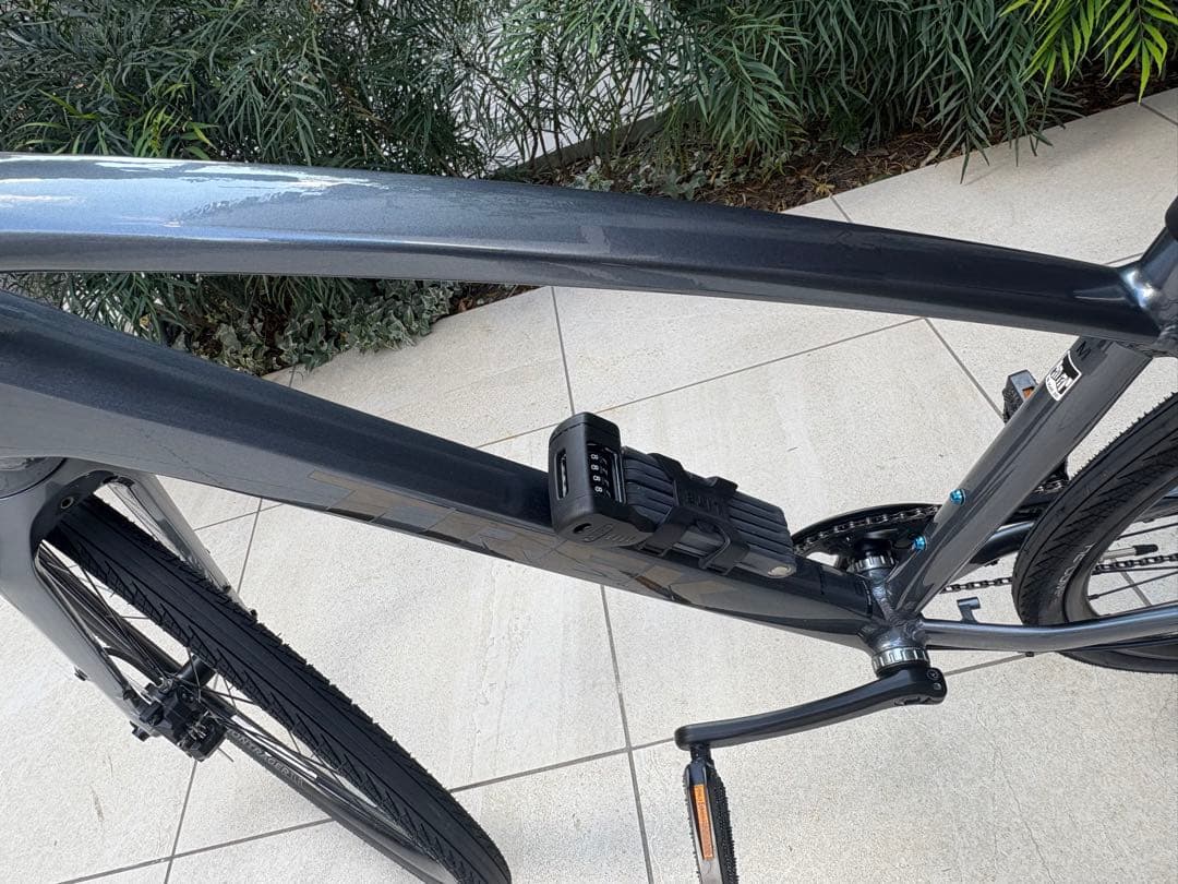 も*ぺ様 トレック FX3 グレー サイズM 【東京引き取り限定】TREK