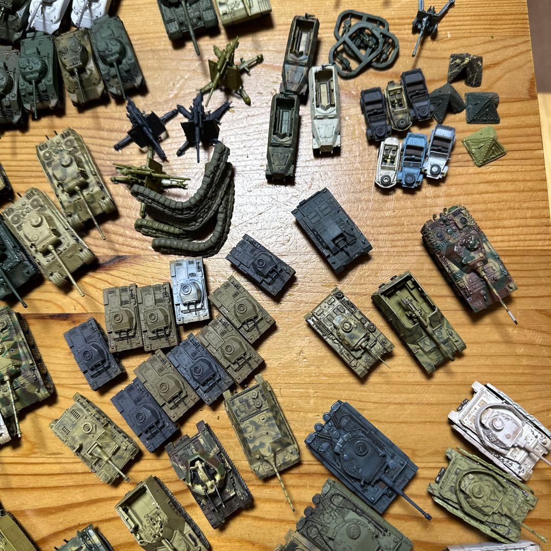 1/144 戦車　自走砲　突撃砲　フィギュア