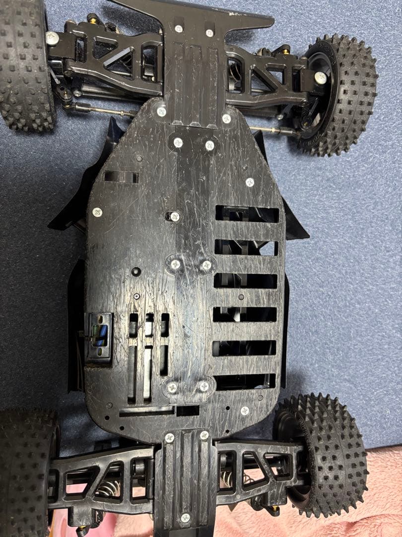 エアロアバンテ電動ラジコンカー 1/10スケール