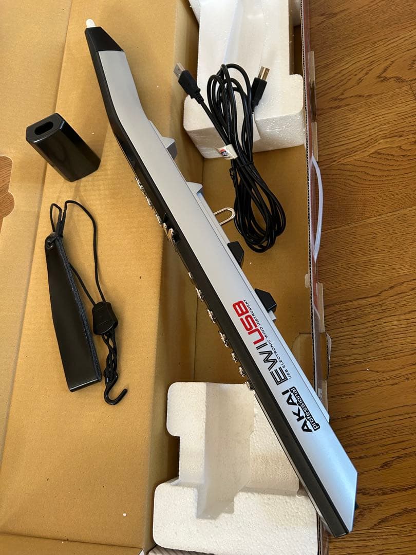 AKAI professtional EWI USB （一部破損）とEWI本２冊