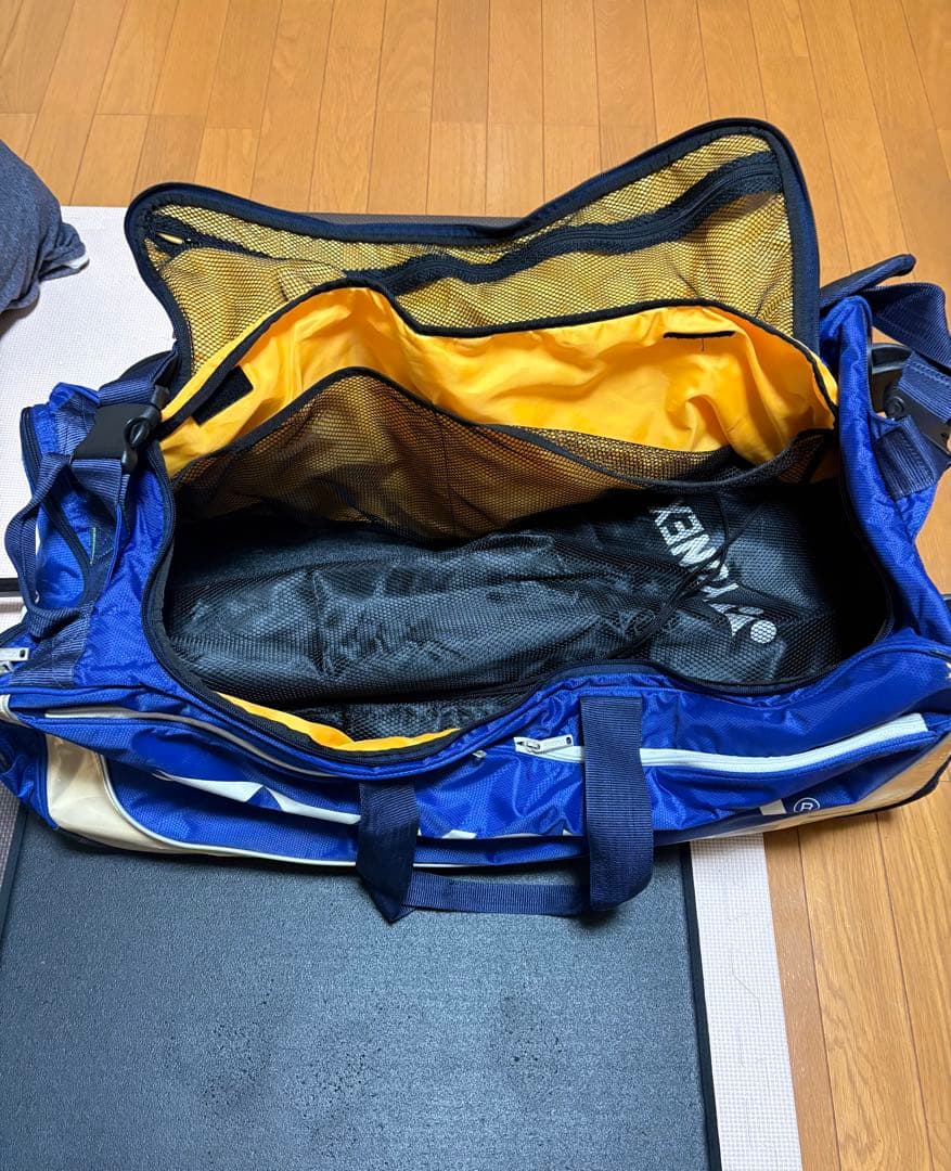 【廃盤】ソフトテニスラケット アイネク計4本＋キャリーケースセット　iNX900