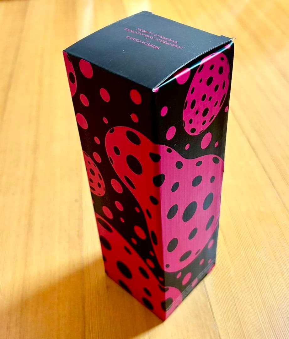 日本未発売！ 草間彌生　台湾限定グッズ（タンブラー魔法瓶）/新品