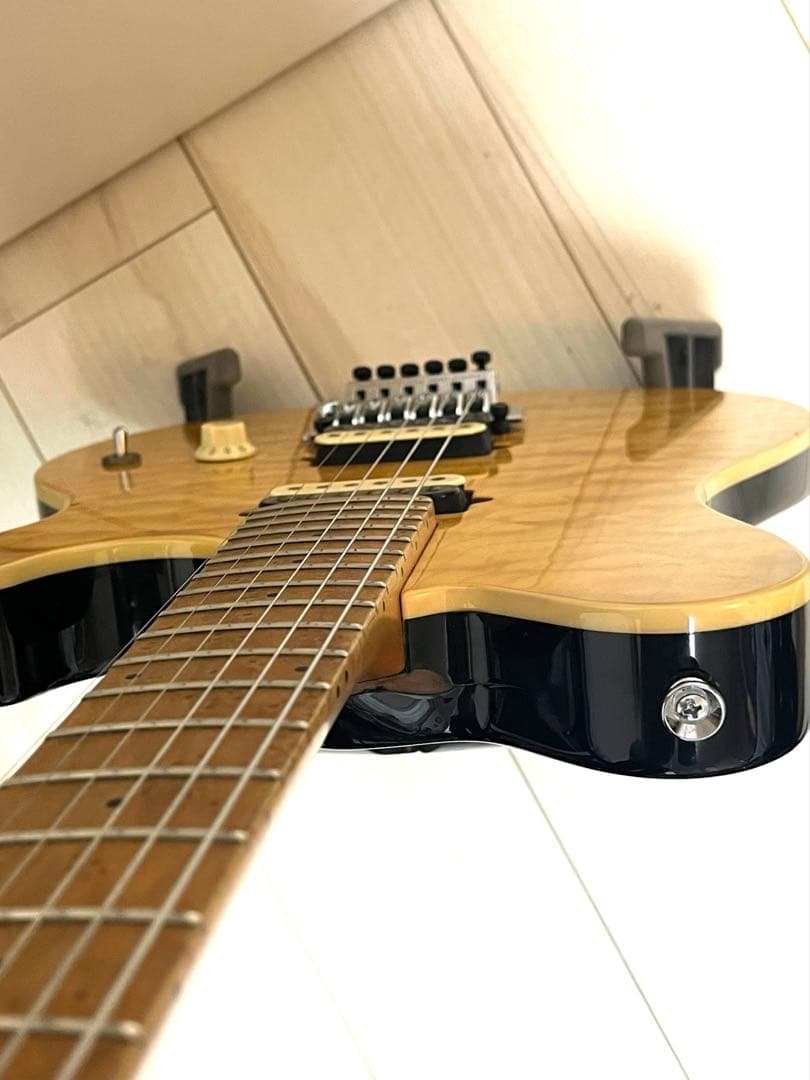 musicman axis （USA）gold w/trem Dチューナー