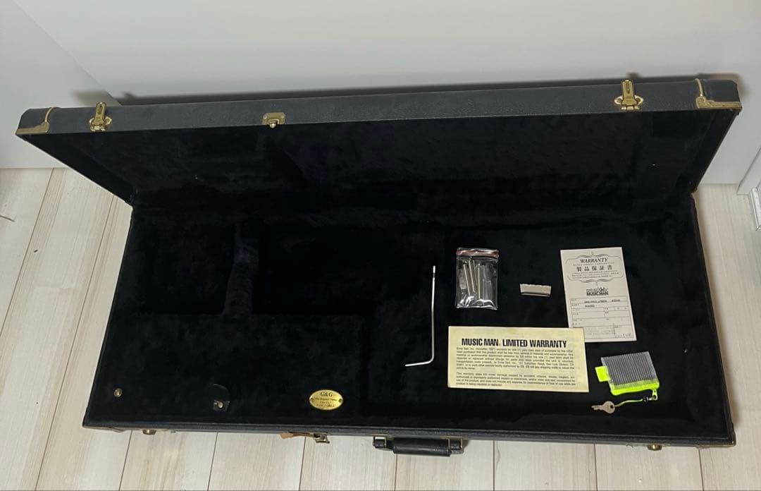 musicman axis （USA）gold w/trem Dチューナー