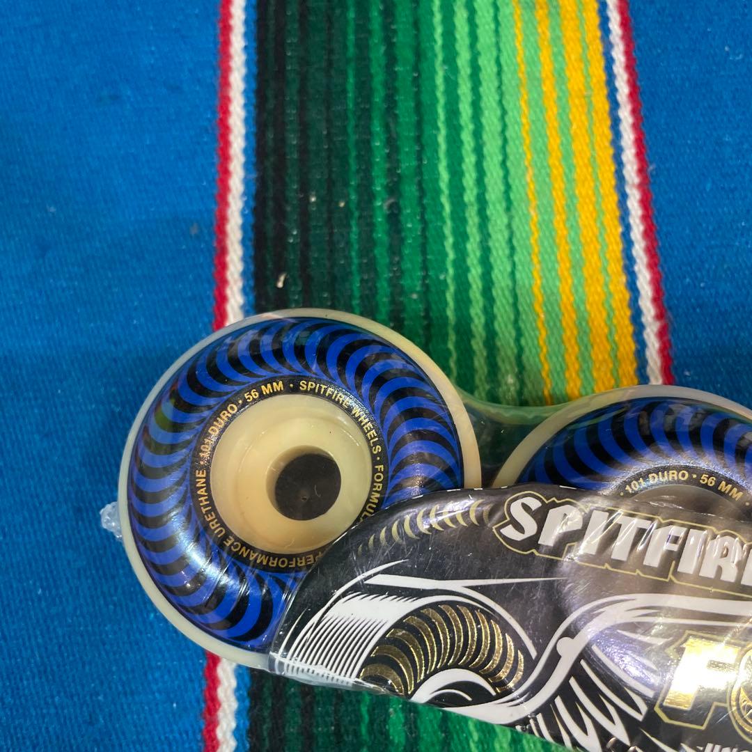 Spitfire スピットファイアウィールフォーマル4クラシック56mm101a