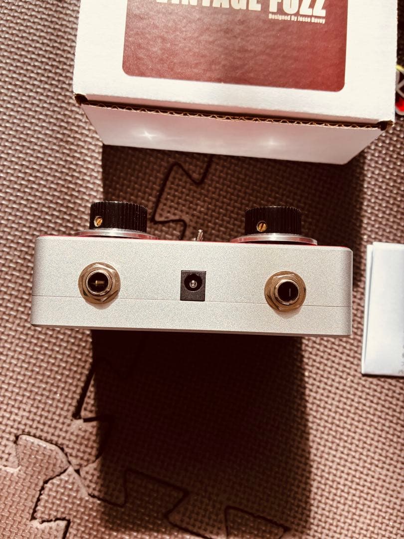 週末だけ特価　新品同様　KingTone Vintage Fuzz v2