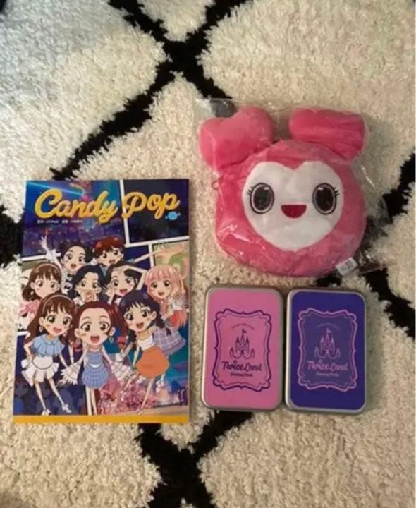 TWICE サナ 痛バ グッズセット　写真数枚あります