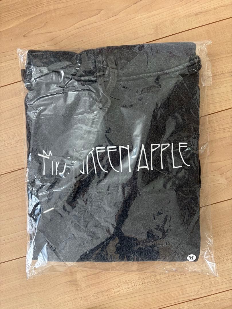 Mrs. GREEN APPLEミセス Mサイズパーカー