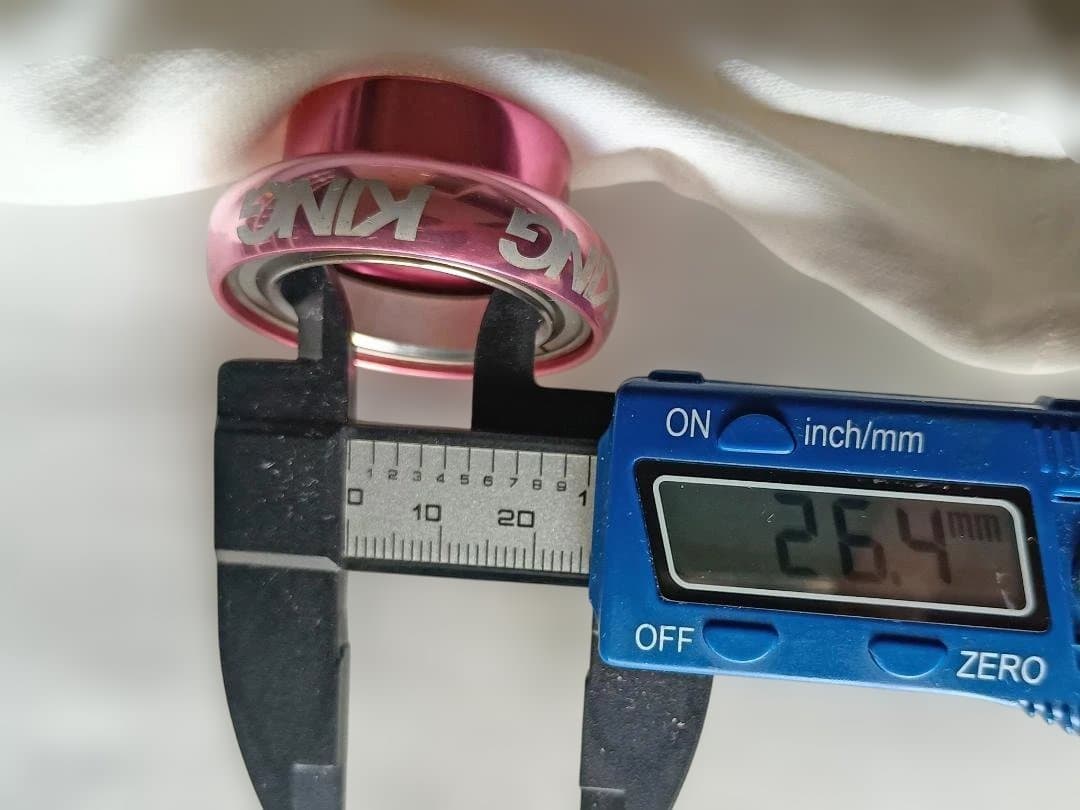 希少 Chris King 1インチ ピンク Pretty and Strong