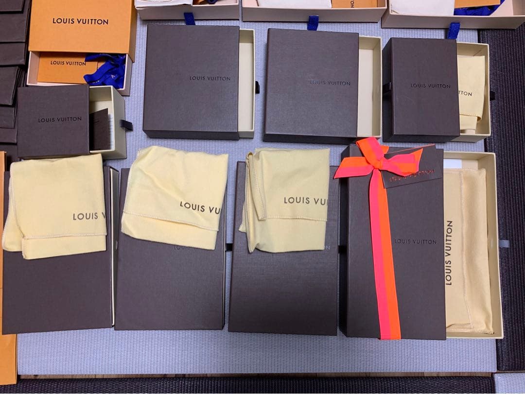 ルイヴィトン空箱、手提げ袋