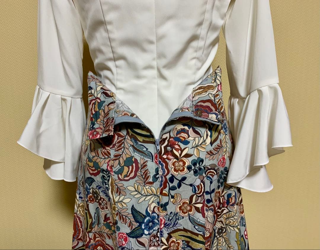 フラメンコ衣装　Mari Quita 上下➕ブラウス➕ウエストリボンの4点セット