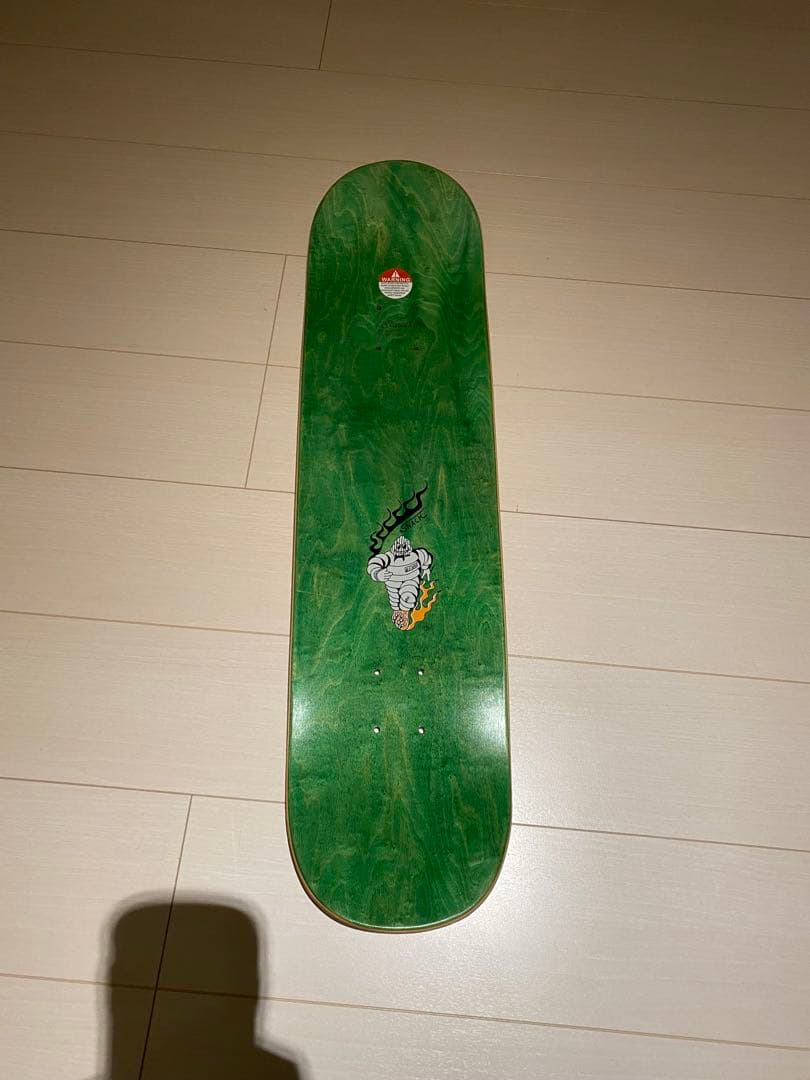 Snack スケートボードデッキ 8.25