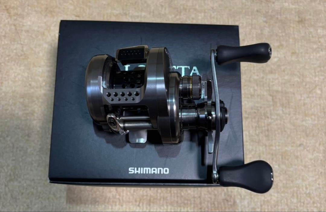 【極美品】シマノ　カルカッタコンクエストBFS HG 左ハンドル