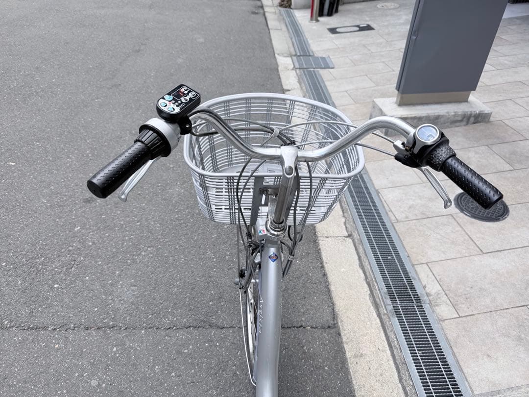 大阪府　ブリヂストン　シルバー 電動アシスト自転車 アシスト自転車