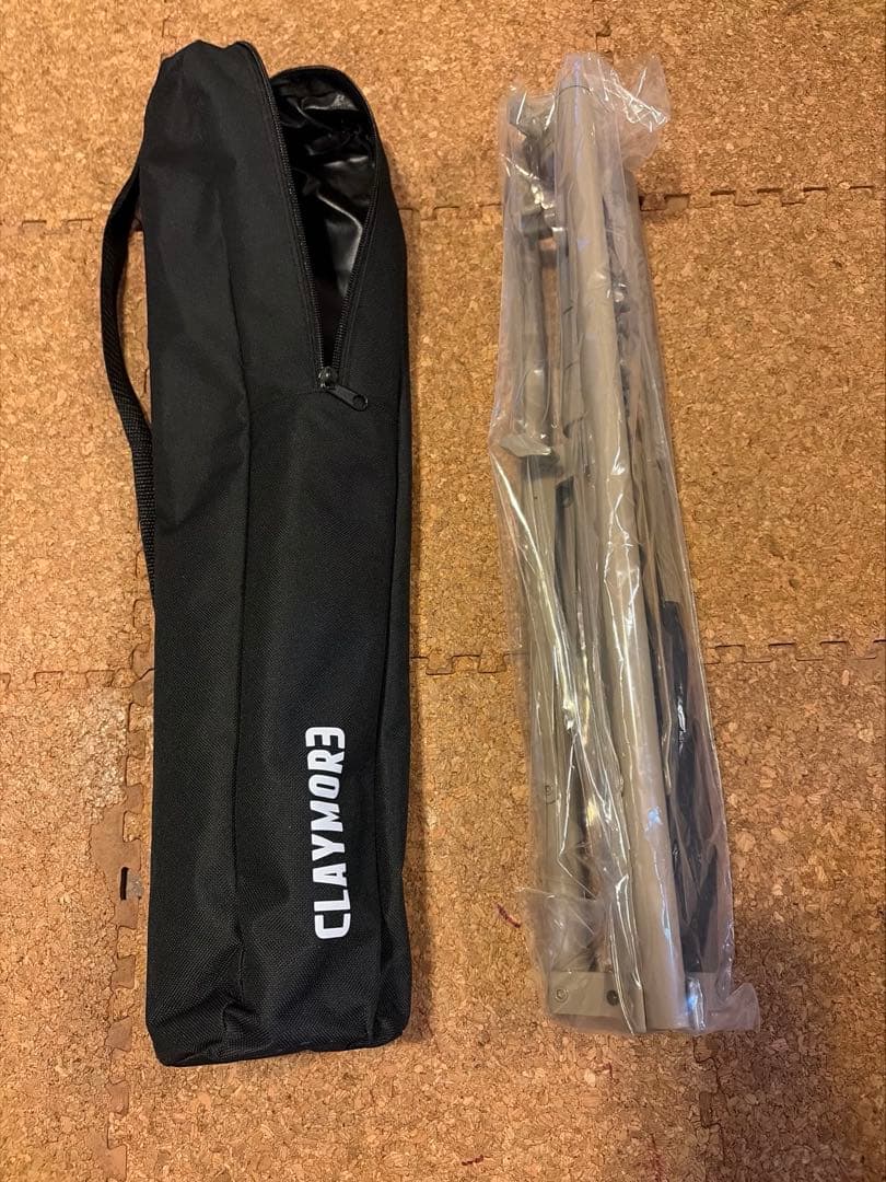 新品 BRUNT 三脚 タン 収納ケース付き