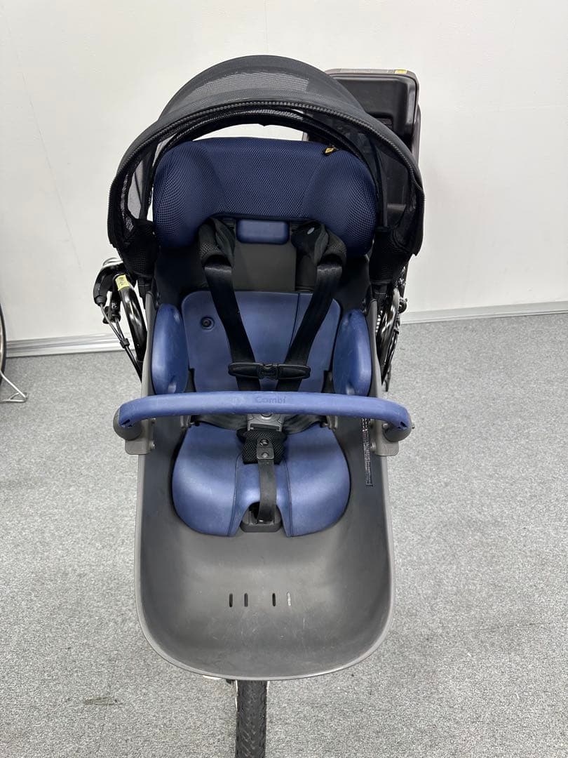 2022年モデル　超美品　パナソニックギュット クルームDX 3人乗り　人気車種