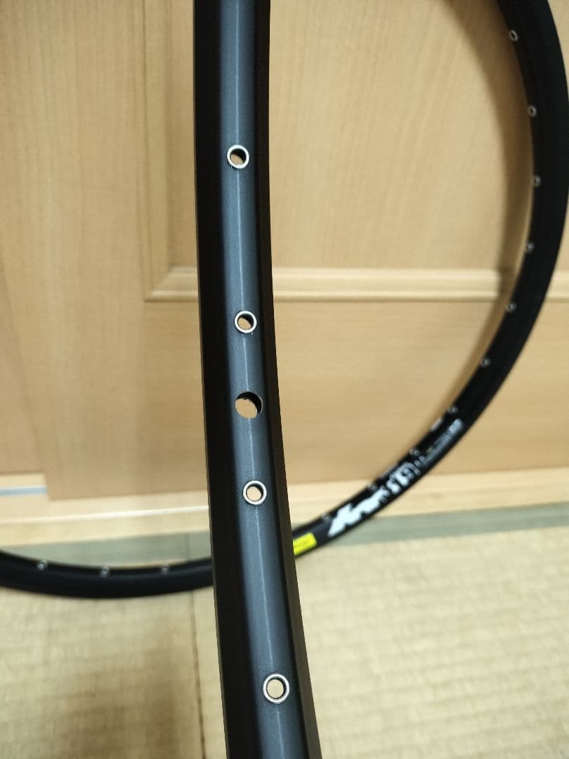 26インチ32H ディスクリム2本