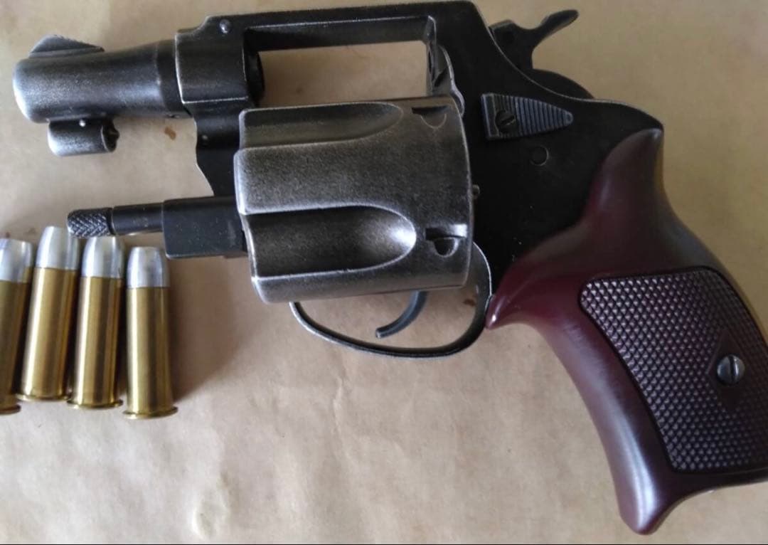 ポリスリボルバーガスガン