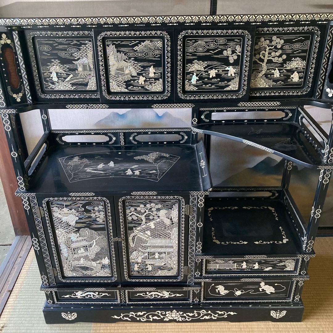 輪島塗　螺鈿細工　飾り棚　茶箪笥　段違い　違棚　黒漆　唐子　高級　和式　アコヤ貝